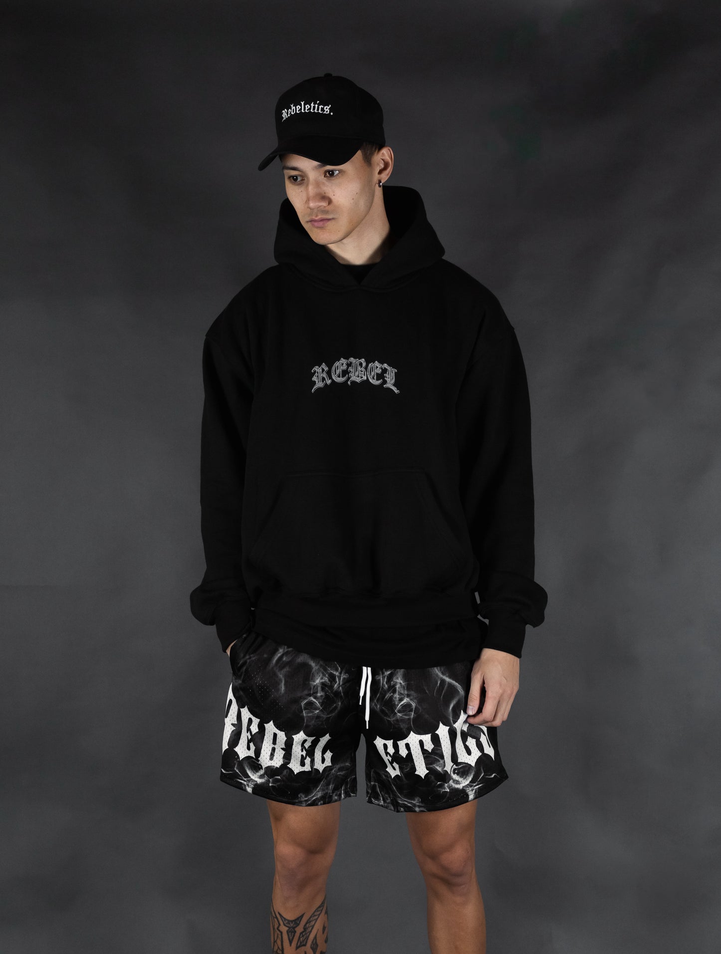 REBELETICS CHROME R HOODIE - BLACK