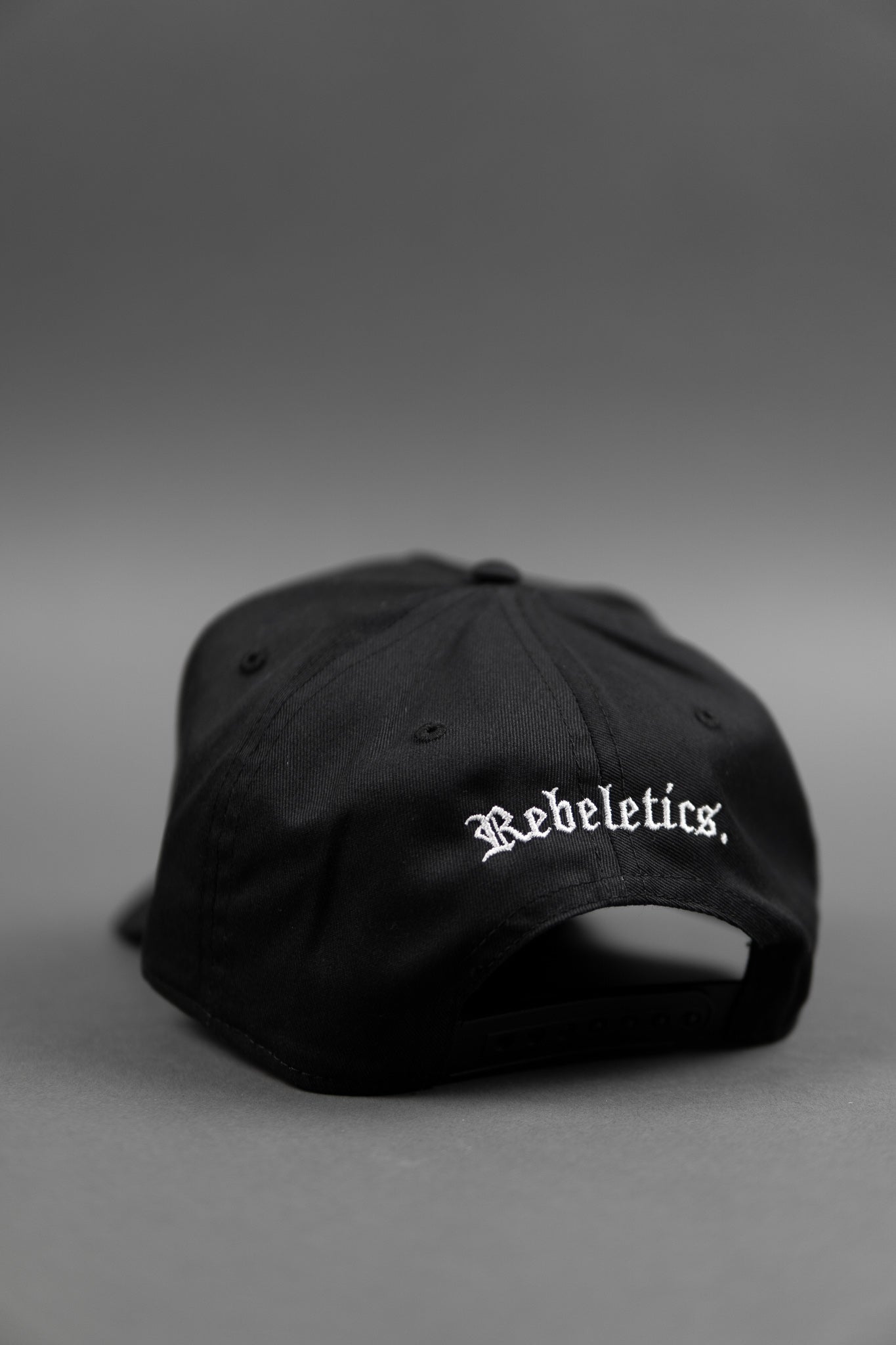 Signature " R " Cap - Black